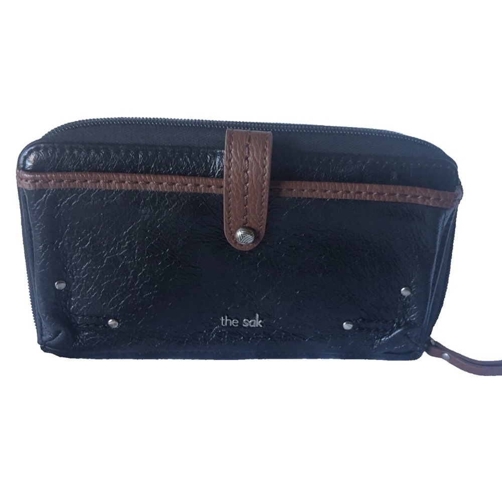 The Sak Iris Wallet Black Leather Smartphone Carryall No strap